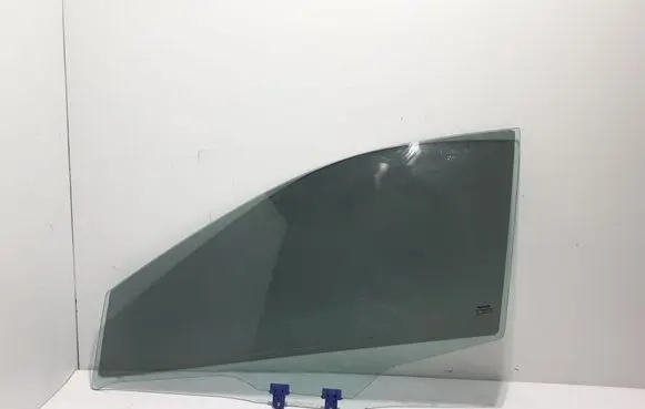 Nissan Qashqai J12 Front door window glass four-door 80301HN20A