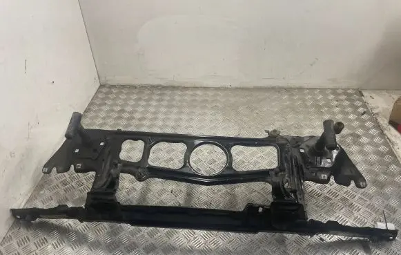 BMW 5 E39 Radiator support slam panel