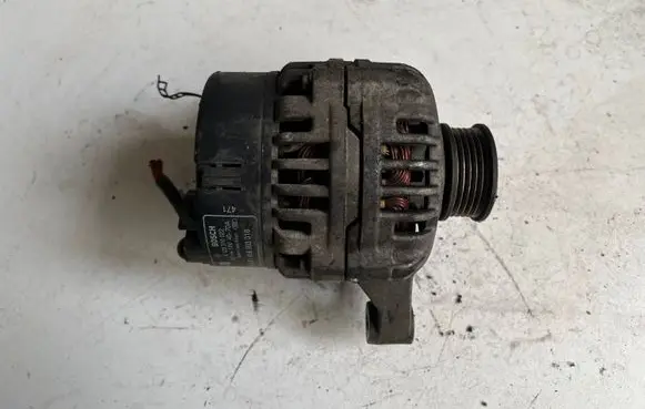 Audi A4 S4 B5 8D Generator/alternator 058903016