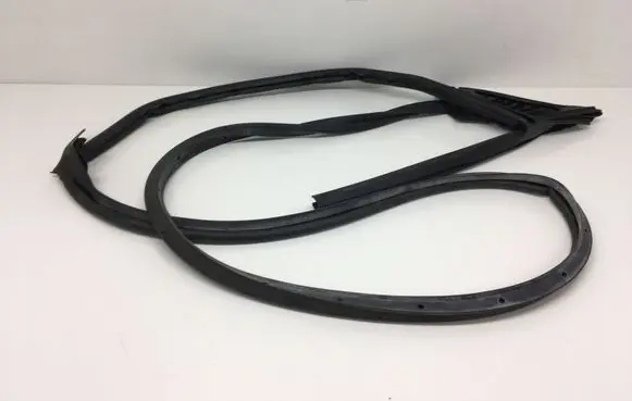 Audi A5 8T 8F Rubber seal front coupe door 8T0837911