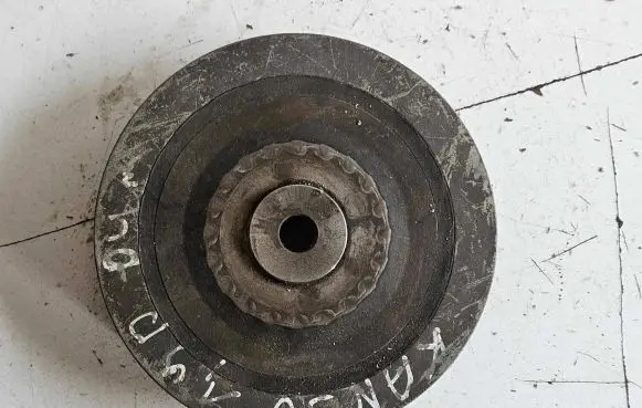 Renault Kangoo I Crankshaft pulley 430480HZ