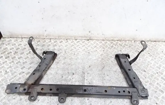 Renault Clio IV Front bumper support beam 