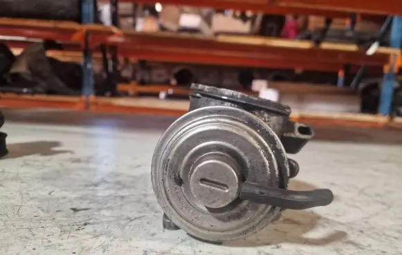 Mercedes-Benz C W203 EGR valve A6110900754
