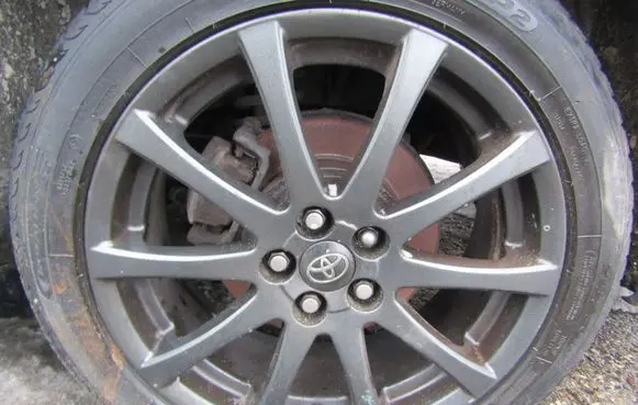 Toyota Avensis Verso R12 alloy rim 