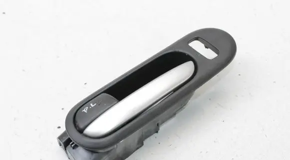Mazda CX-7 Front door interior handle 