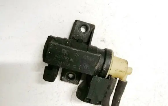 Renault Megane III Turbo solenoid valve 8200790180 70181405