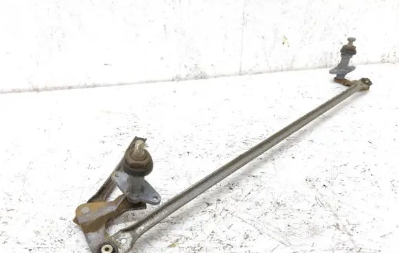 Volvo 340 - 360 Front wiper linkage 