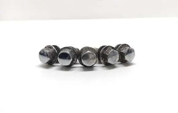 Nuts/bolts