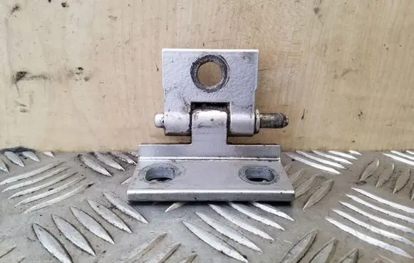 Volvo XC90 Rear door upper hinge