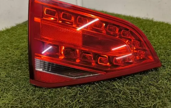 Audi A4 S4 B8 8K Tailgate rear/tail lights 8K5945093K