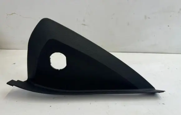 BMW 1 F40 Dashboard side end trim 6823269