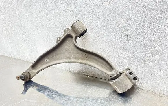Opel Insignia A Front lower control arm/wishbone 0131221