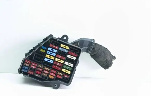 Skoda Octavia Mk1 (1U) Fuse module