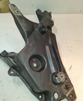 Volvo S90, V90 Fender mounting bracket 31378984