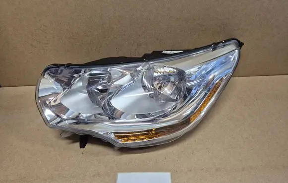 Citroen C4 II Headlight/headlamp 9687308280