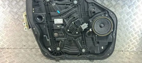 Hyundai Tucson TL Front door window regulator with motor 