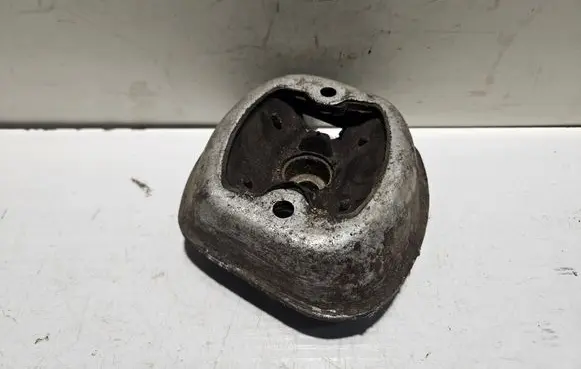 Mercedes-Benz 190 W201 Engine mount bracket 2012411613