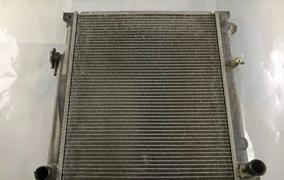Suzuki Grand Vitara I Coolant radiator
