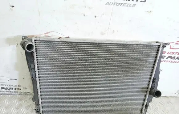 BMW 1 E82 E88 Coolant radiator 6194668