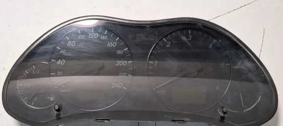 Toyota Avensis T250 Speedometer (instrument cluster) 8380005C00C MB2574305297