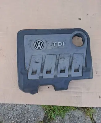 Volkswagen Tiguan Engine cover (trim) 03L103925R