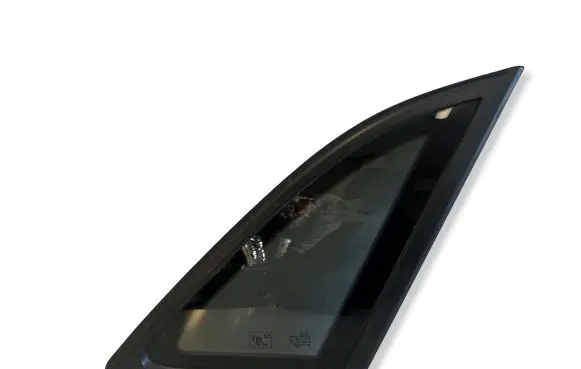 Audi Q3 8U Rear side window 8U0845300
