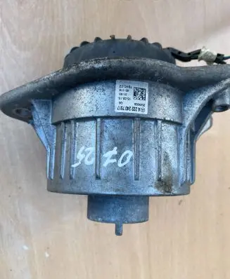 Mercedes-Benz S W222 Engine mount bracket A2222407517 ZGS005
