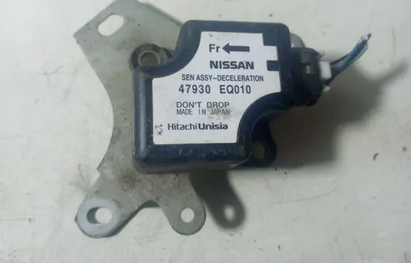 Nissan X-Trail T30 ESP acceleration yaw rate sensor 47930EQ010