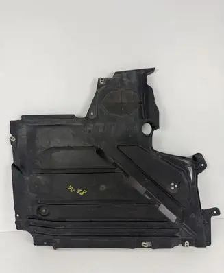 BMW 1 F40 Rear underbody cover/under tray 7436655