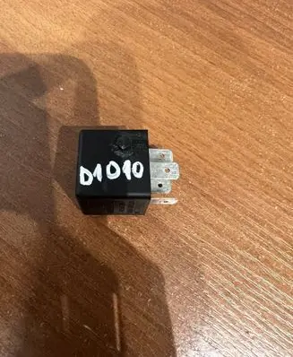 Mercedes-Benz SL R129 Other relay A0025421319 D1010