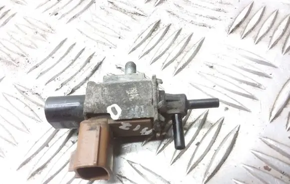 Mazda 6 Valve vacuum 