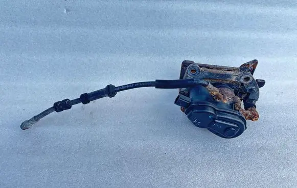 Audi A4 S4 B8 8K Rear brake caliper 32335478 8K0615415E