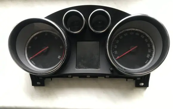 Opel Insignia A Speedometer (instrument cluster) 20970764