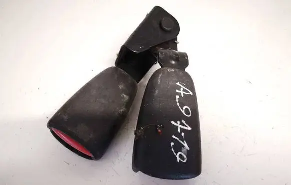 Saab 9-5 Middle seatbelt buckle (rear) 