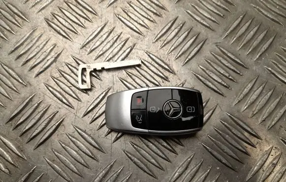 Ignition key/card