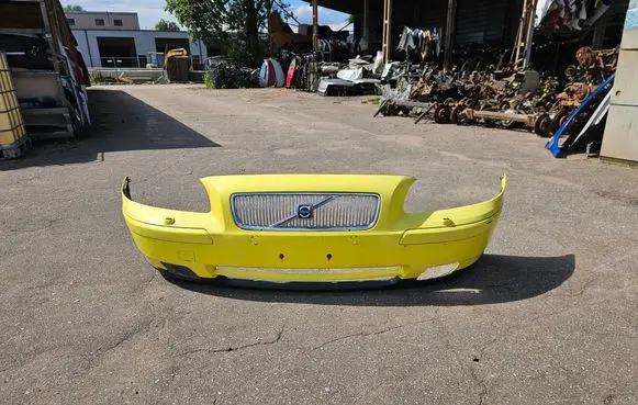 Volvo V70 Front bumper 08693340 08693349