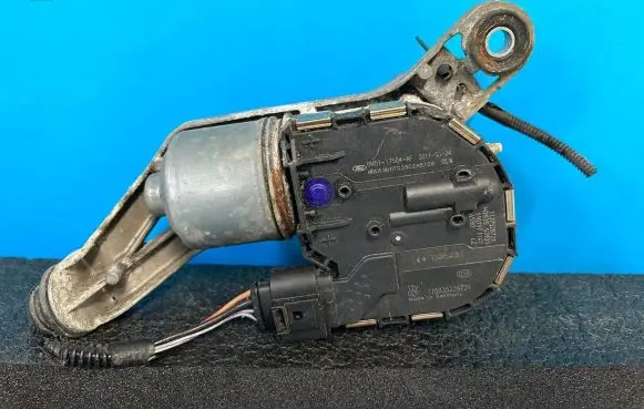 Ford Focus Wiper motor BM5117504AF BM5117K484A 97025340