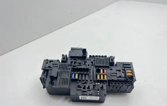 Mercedes-Benz C W205 Fuse box set 58K616F00 A2139065706 ZGS001Q02