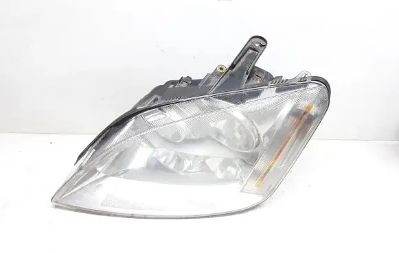Ford C-MAX I Headlight/headlamp