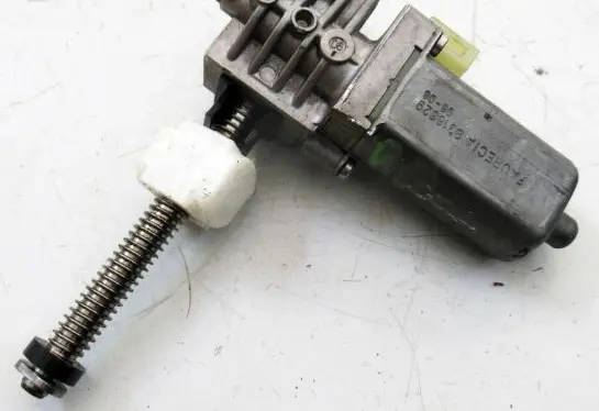 BMW 5 E60 E61 Seat adjustment motor 8316629