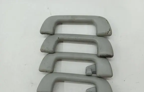 Toyota Avensis T270 A set of handles for the ceiling 