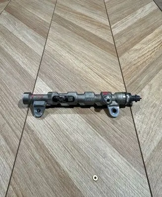 Opel Insignia A Fuel main line pipe 55576177 0445214221