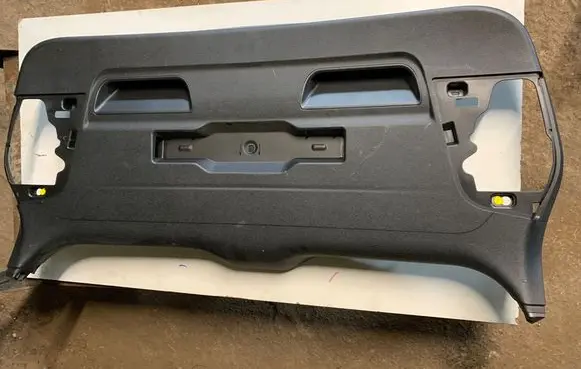 BMW 2 F46 Tailgate trim 7318941 51497318941