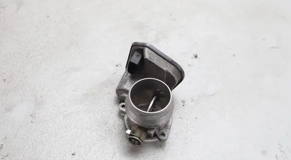 BMW 3 E90 E91 Throttle valve 7804373