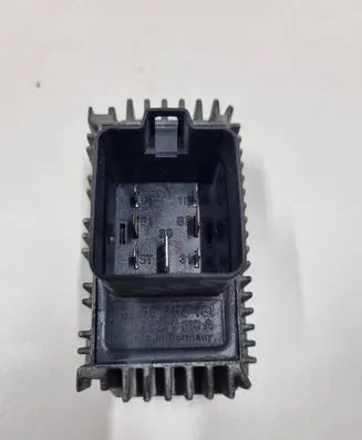 Opel Astra G Glow plug pre-heat relay 55354141 51299018A