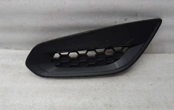 Front bumper lower grill