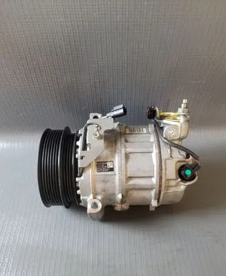 Volvo XC60 Air conditioning (A/C) compressor (pump) 32275743 P32275743