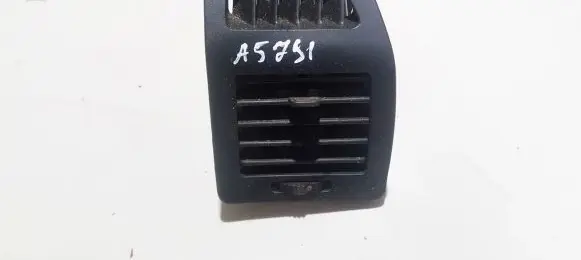 SsangYong Rodius Dash center air vent grill 64567