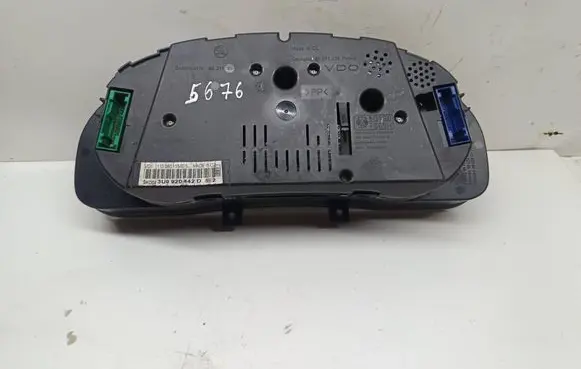 Skoda Superb B5 (3U) Speedometer (instrument cluster) 3U0920842D 110080115