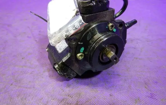 Hyundai Accent Fuel injection high pressure pump 3310027500